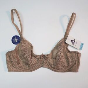 NWT B Tempted Lace Underwire 4-way Convertible Bra - tan color